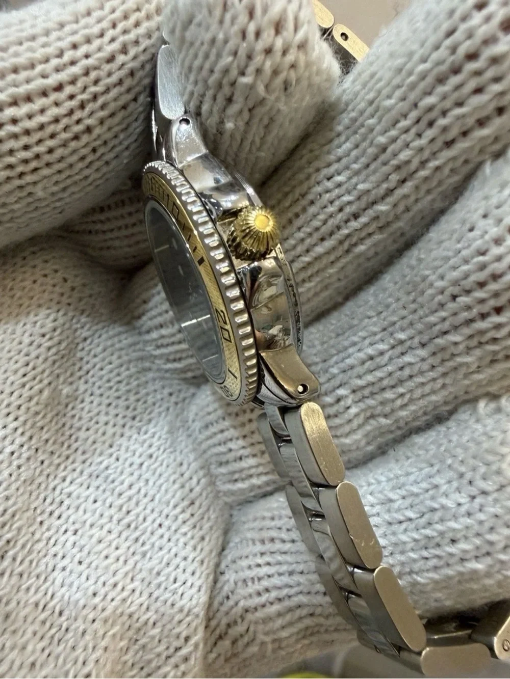 Vintage Giorgio Beverly Hills Swiss Made Ladies Watch Two Tone Diver 100M Date